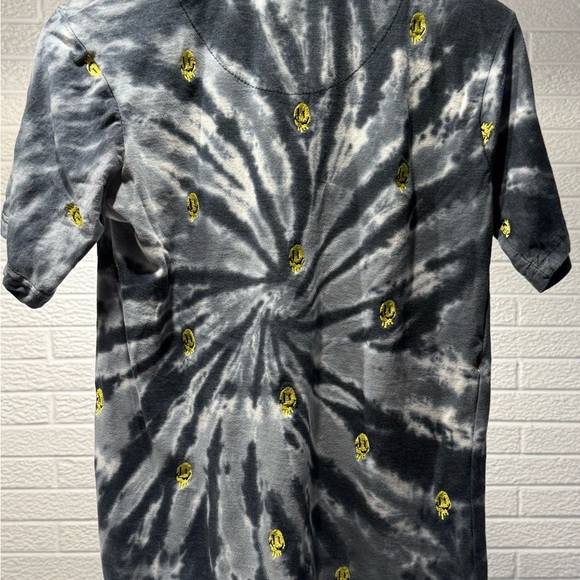 Eighty Eight Gray and Yellow Short Sleeve Tee - Picture 2 of 3